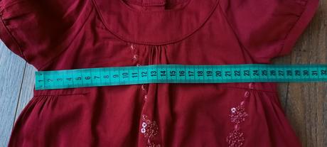 Slávnostné šaty, 74