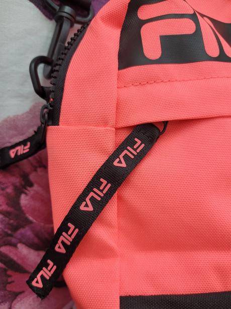 Taštička cez rameno fila, fila