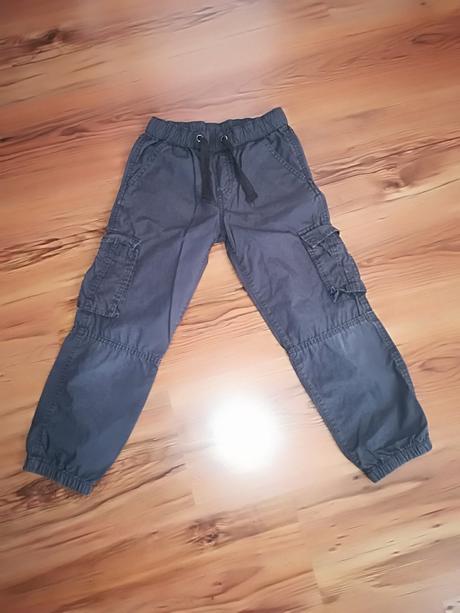 Tenké nohavice, lupilu,110