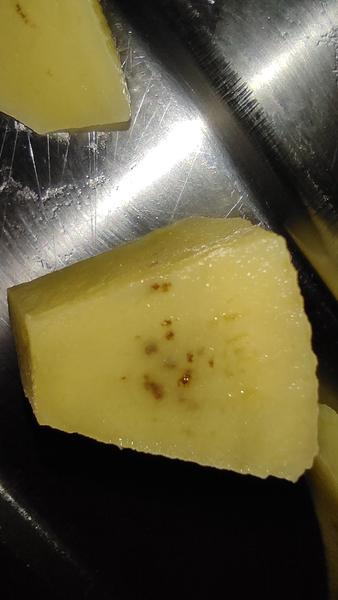 Divné škvrny na zemiakoch: Vyhodiť alebo konzumovať?