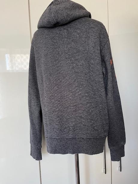 Mikina stredne šedej farby, superdry,m
