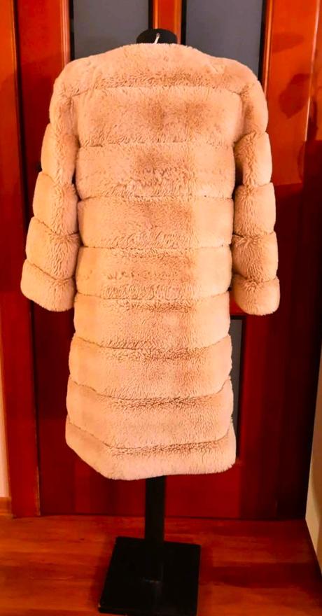 Predám elegantný kožuštek veľ. s-m, m