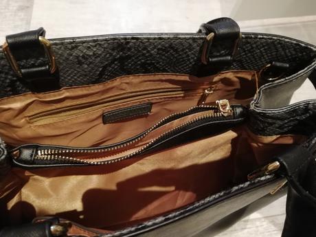 Nová šedá kabelka, 