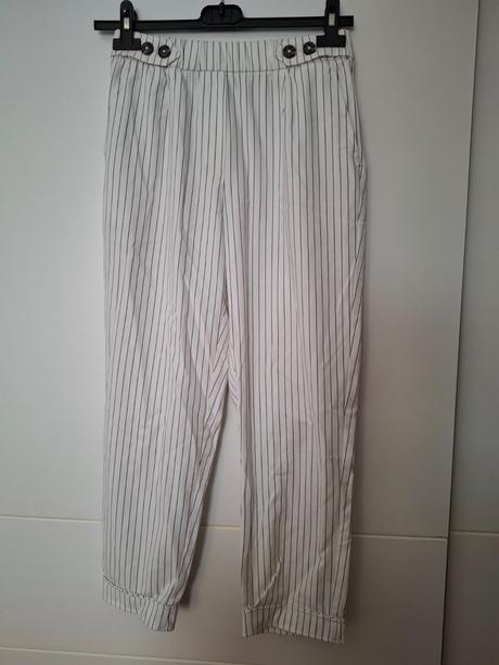 Set dámskych elegantných nohavíc, s