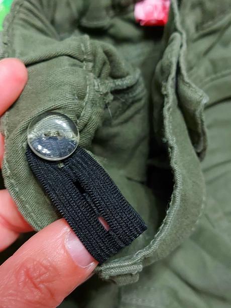 Nohavice olivové 104 - cena spolu, 104