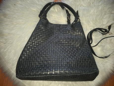 Dámaka kožená kabelka,