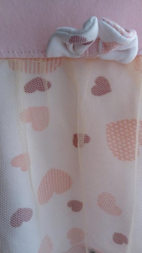 Body so suknickou, 56