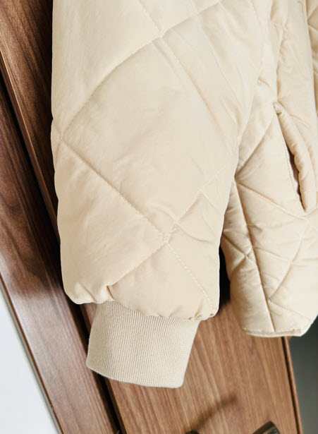 Krásna prechodná bunda značky green apple, s