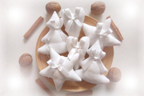 Vianočné biele ozdoby- biela stuha, 