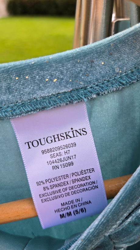 Príležitostné šaty, 110