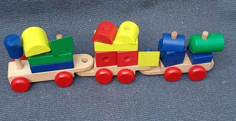 Drevený vláčik,