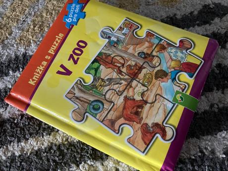 Knižka s puzzle v zoo,