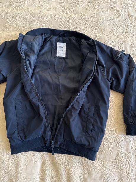 Tmavomodrá bomberka, sinsay,128