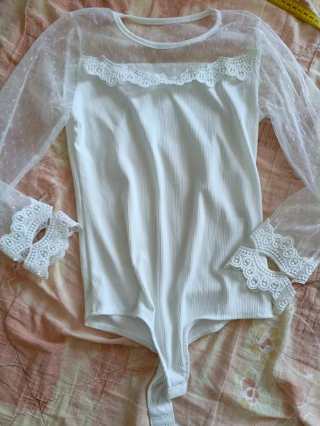 Elegantné body s čipkou, 134