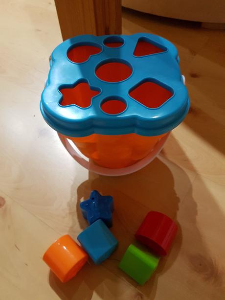 Kyblik s tvarmi, vkladacka, 