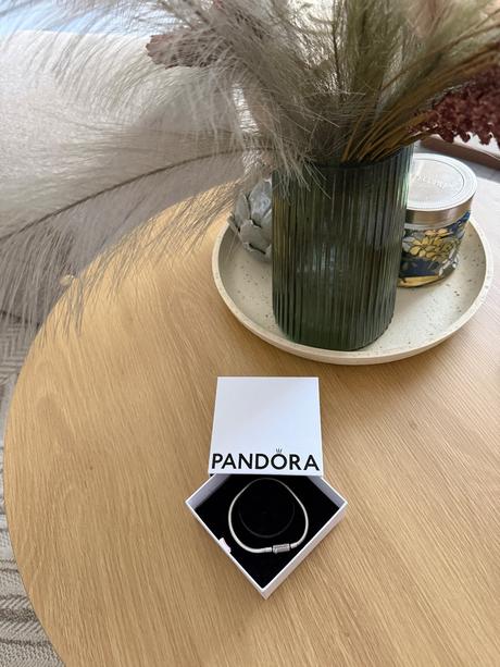 Pandora naramok, pandora
