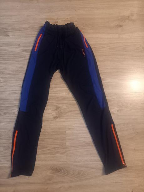 Športové tepláky, kipsta,152