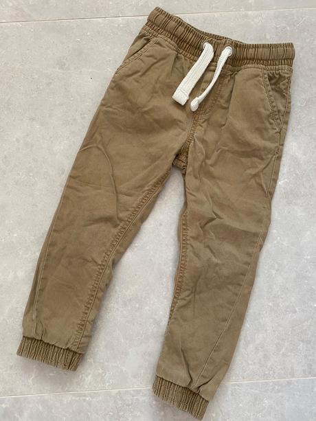 Hnedé gate, f&f,104