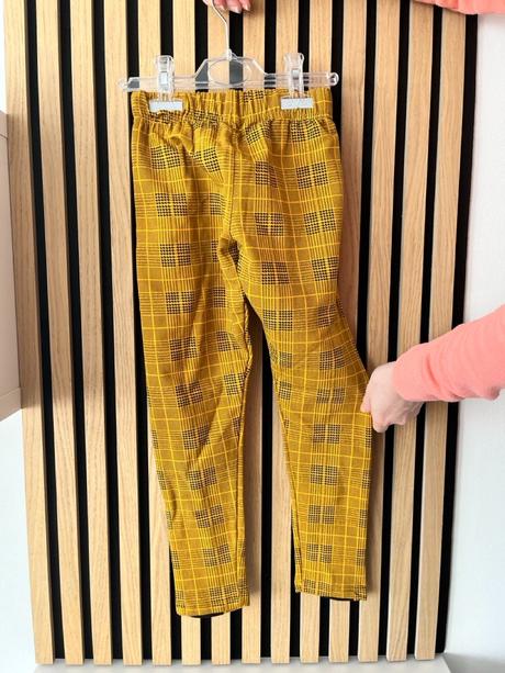 Dievčenské nohavice, 134