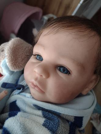 Realistická reborn bábika,