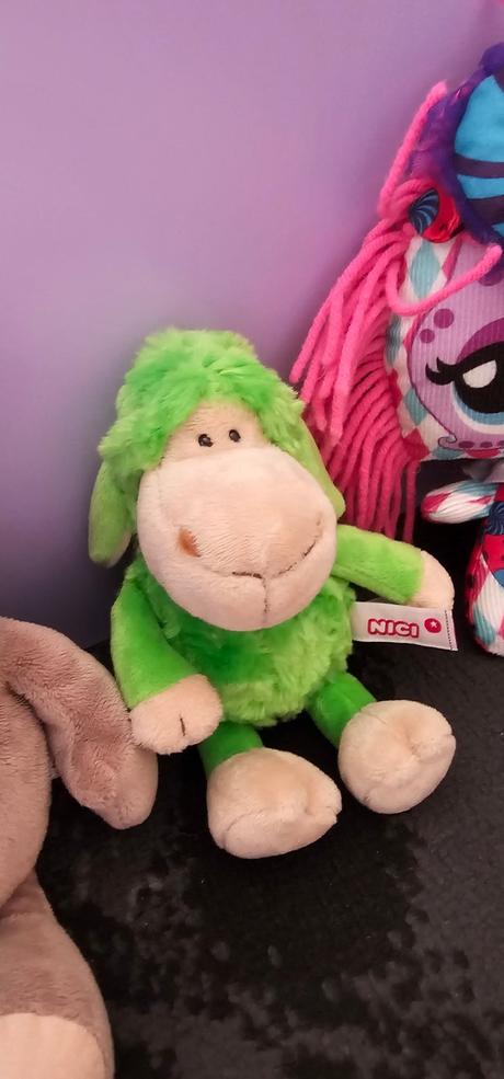 Značkové plyšáky nici..., 