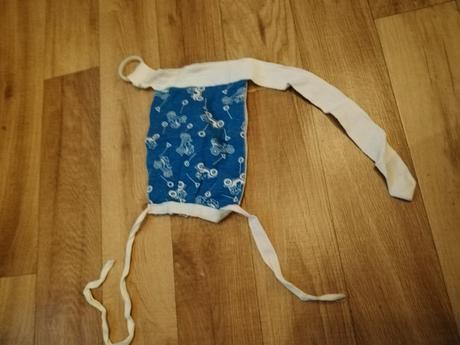 Retro postolky z r. 1982, 