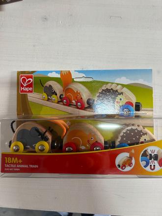 Hape magneticke vlaciky zvierata z lesa, 