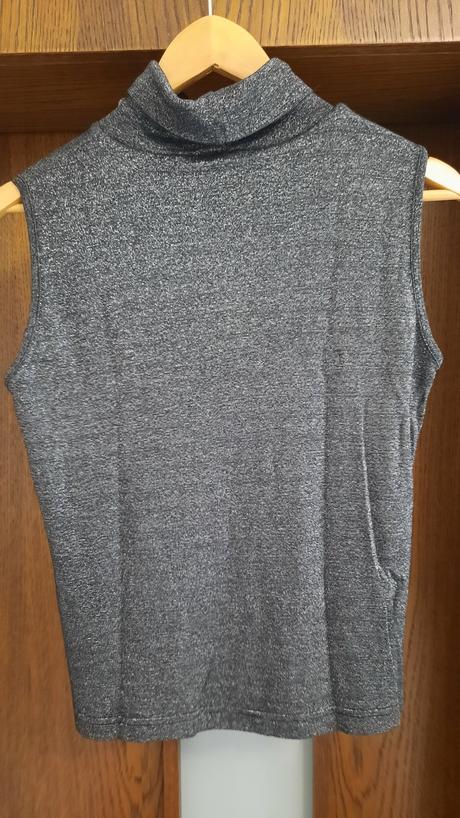 Rolák bez rukávov, 38