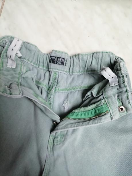 Rifle pre dievčatka olivovej farby vel. 10 rokov, 140