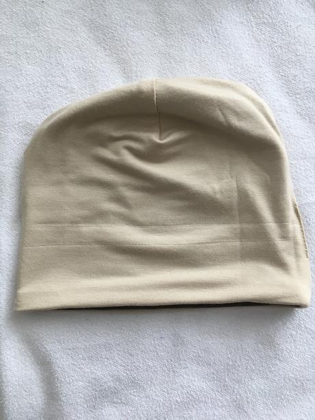 Obojstranná čiapka, <50