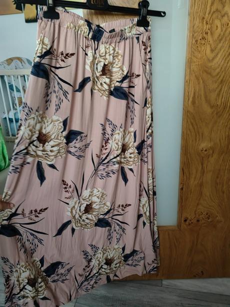 Dlhá sukňa xs s rozparkom, xs