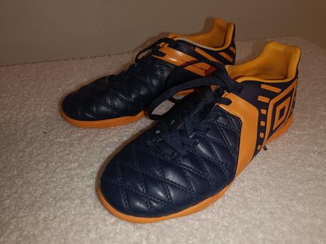 Halovky umbro, umbro,36