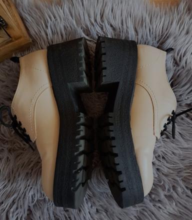 Poltopánky catwalk, 38