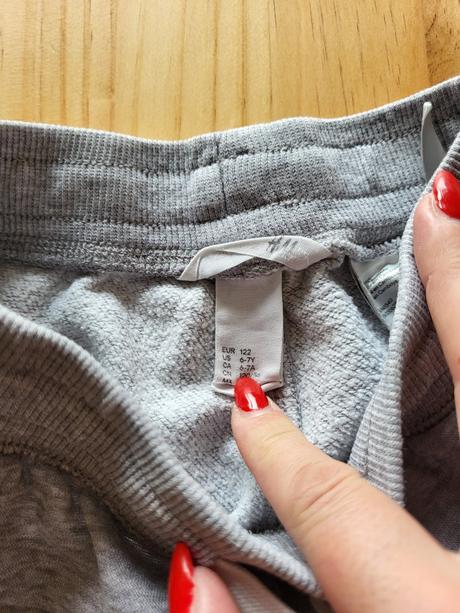 Tepláky h&m 122 na 6-7 rokov, h&m,122