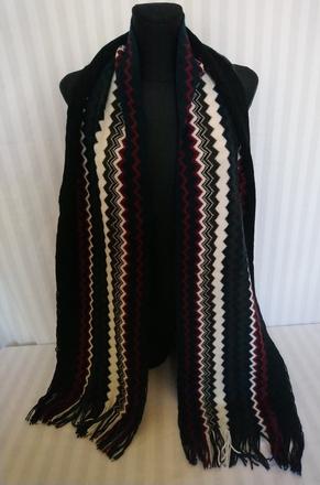 Dámsky farebný šál 197 x 27 cm so strapcami,