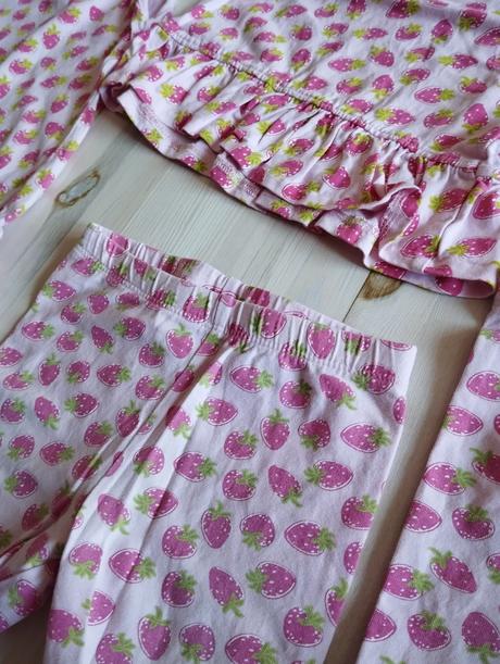 Komplety pre dvojičky, 74