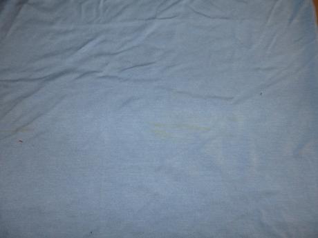 Bledomodre tielko, 152