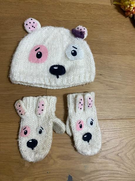 Čiapka plus rukavice, 92