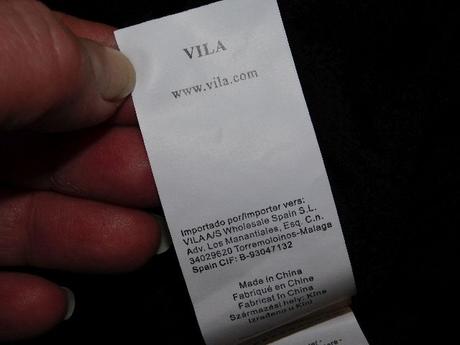 Velmi pekne flitrovane saty, 40