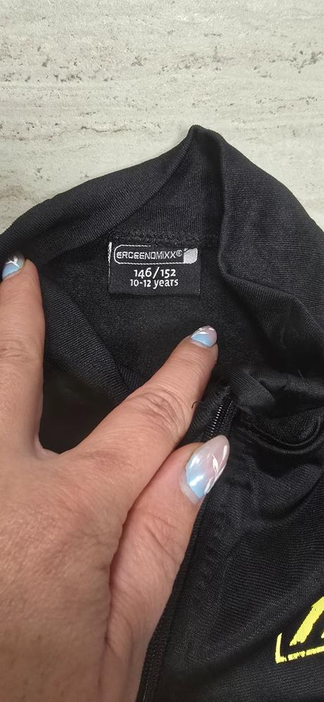 Sportovy sveter, 152