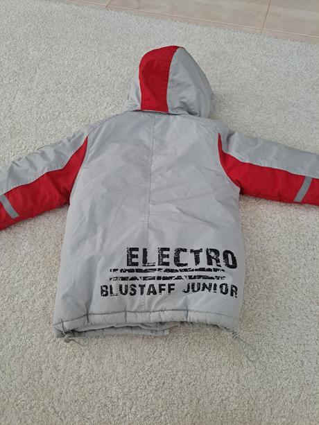 Zimná bunda 4-5r top stav, 110