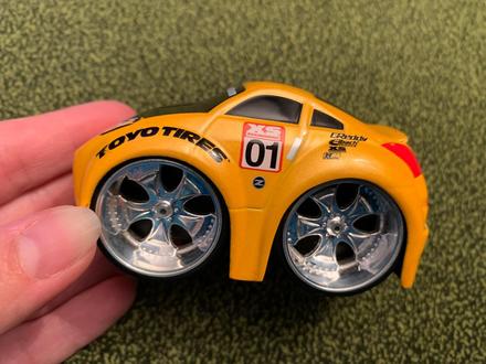 Naťahovacie autíčko,