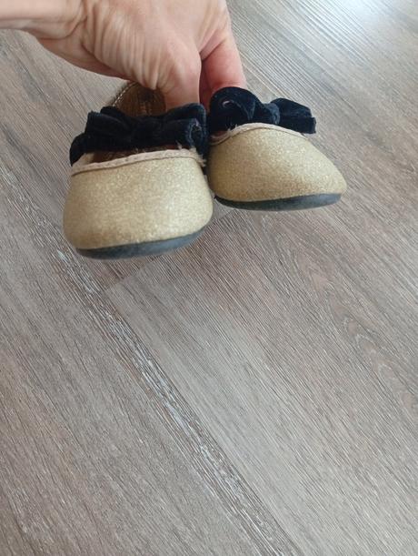 Zlaté balerínky, 27