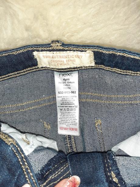 Potrhane rifle slim, next,104