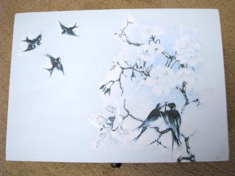 Svetlomodrá šperkovnica,