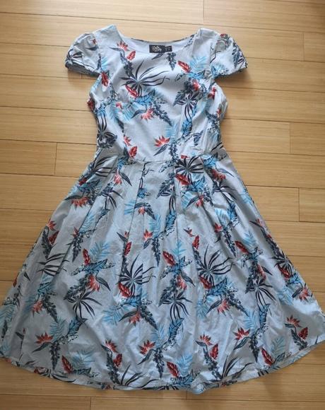 Dolly and dotty saty, l