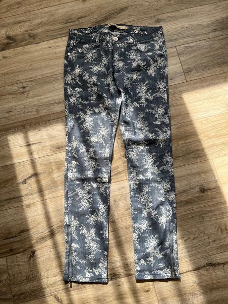 Kvetinove nohavice, m