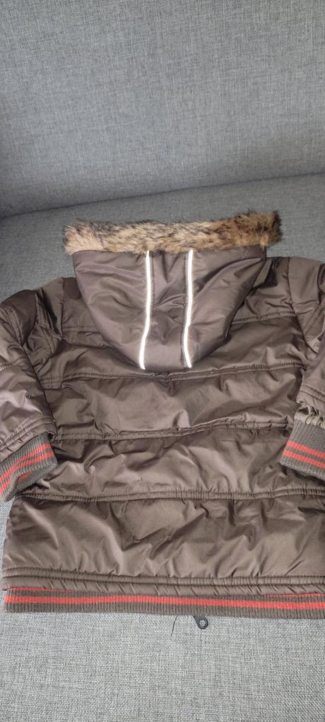 Bunda s čiapkou, kik,104