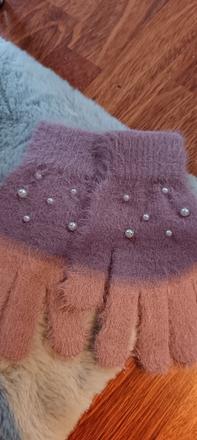 Teplé rukavice s korálkami,