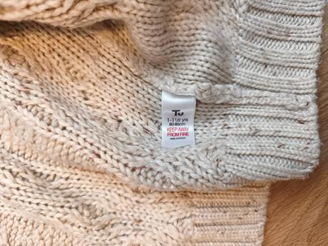 Kvalitny svetrik na gombiky., tu,80